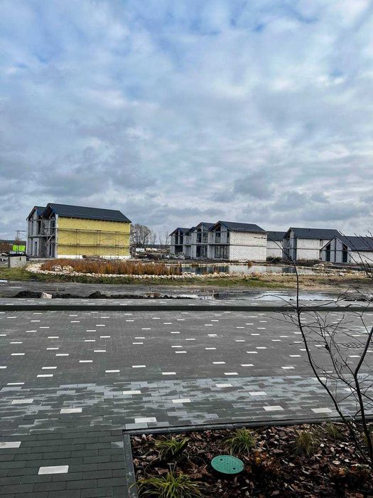 Продаж Дуплексу в новому котеджному містечку всього в 30 км від Києва