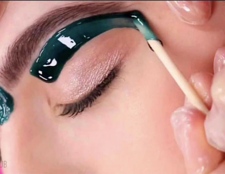 Фарбування,Ламінування,Корекція,Моделювання брів та вій