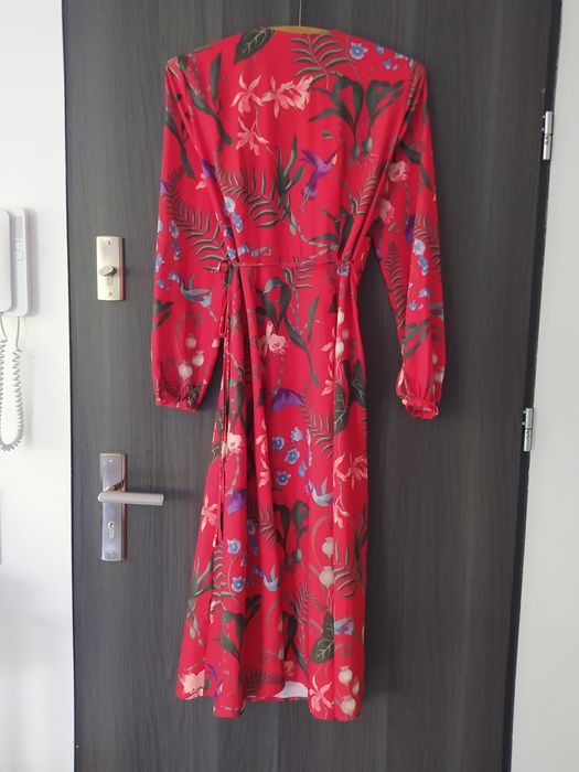 Czerwona sukienka midi H&M r. 40