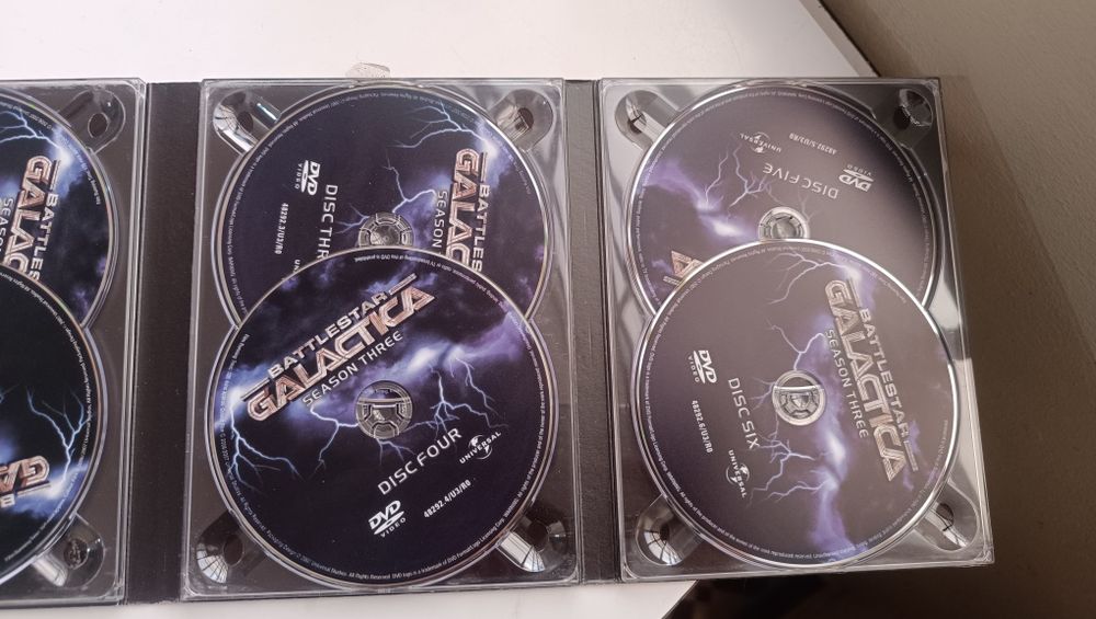Battlestar galáctica season 1/2/3 edição colecionador 16 DVDs