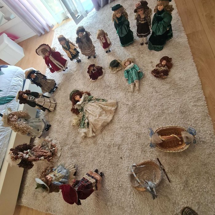 Bonecas de porcelana