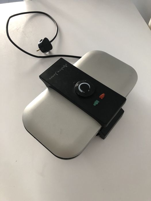 Máquina de Waffles & Panquecas