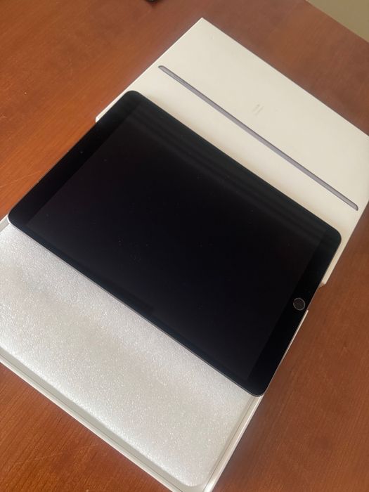 iPad Air 3 (2019) - 64GB - Muito bom estado