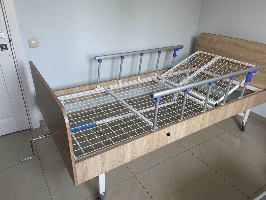 Ліжко для лежачіх хворих