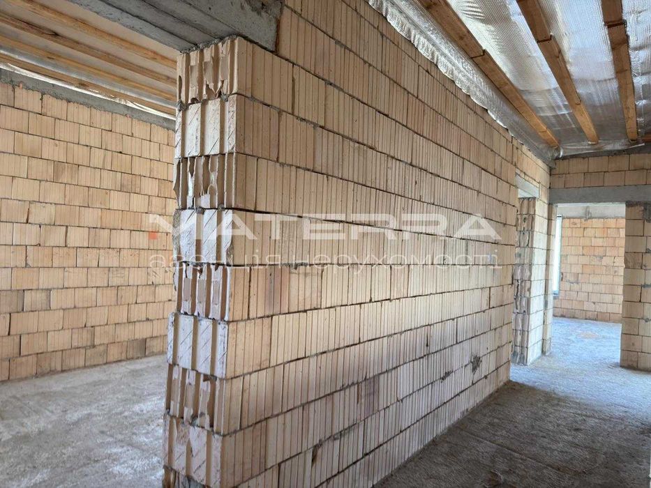 Гатне Сучасний будинок 307 м² з басейном 12 соток 350 000 $