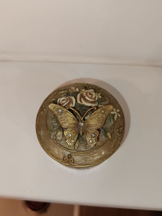 Pudełko puzdereczko na drobiazgi Butterfly shudehill giftware