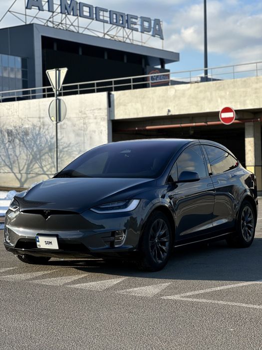 Tesla model X 2019
