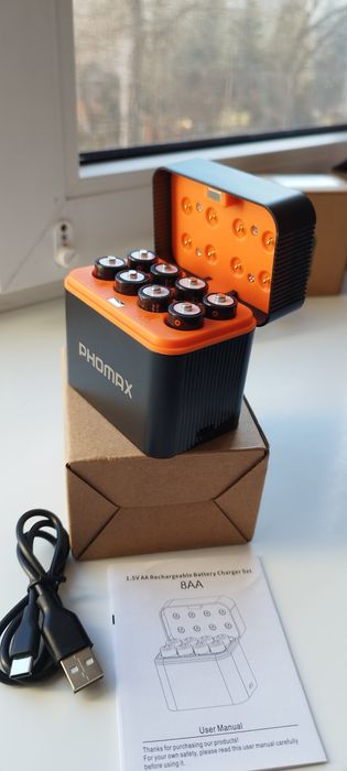 Зарядний Пристрій на 8 слотів PHOMAX з  8AA 4200mWh