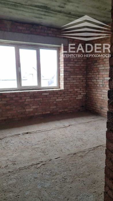 Продам таунхаус-БЕЗ КОМІСІЇ-Цегла+СТИЛЬНИЙ+УВАГА-Місцеві Комунікації!