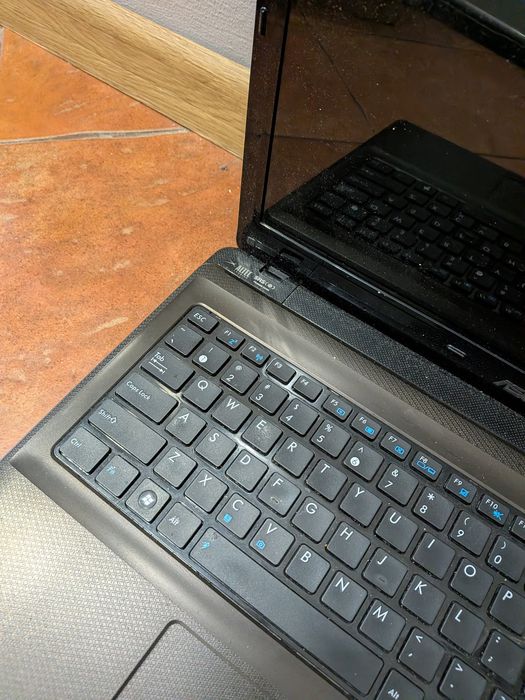 Laptop a nawet dwa