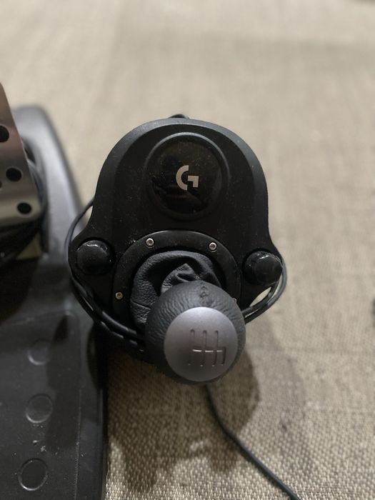 Logitech G29.
