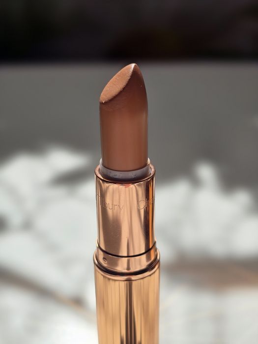 Charlotte Tilbury Kissing Lipstick Penelope Pink