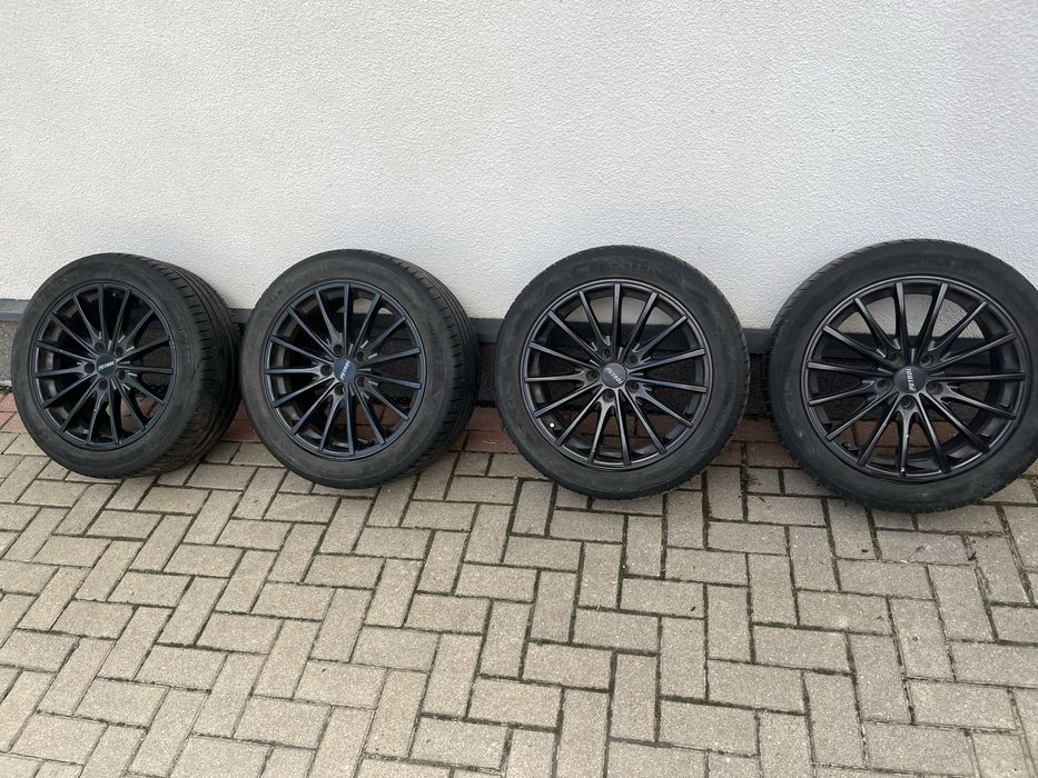 Felgi z oponami letnimi 245/45/17  5x112