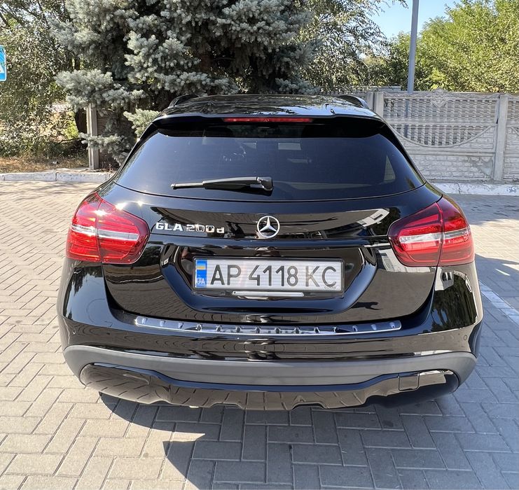 Mercedes-Benz GLA200d, 2019 рік