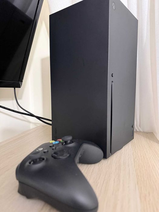 Xbox Series X 1TB com comando