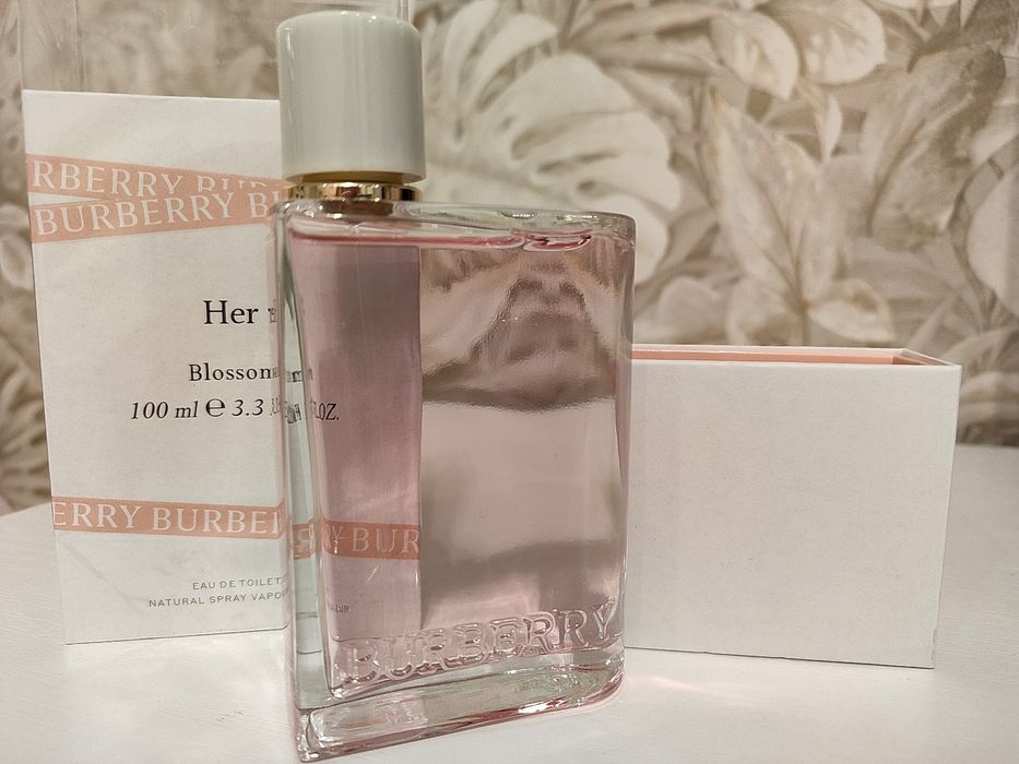 Парфюм женский Burberry Her Blossom,: 1 450 грн. - Парфюмированная