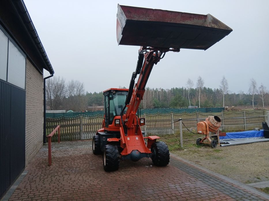 Ładowarka teleskopowa Taian TL 1000 Transport.