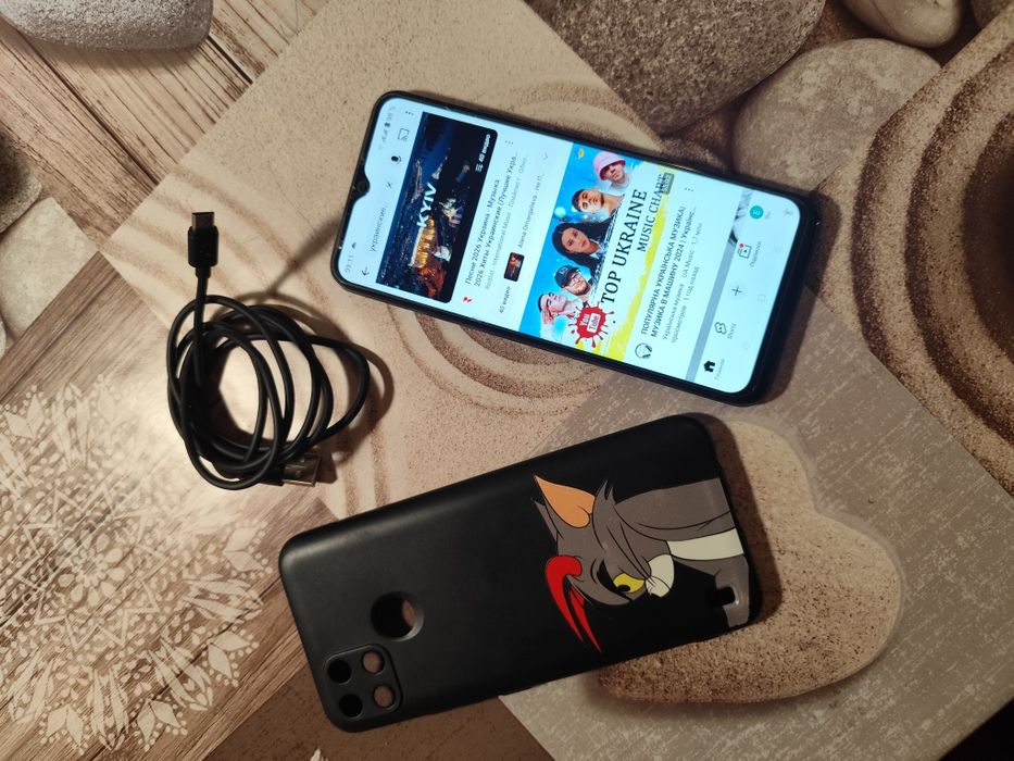 Продам телефон Realme C21- Yв рабочем состоянии