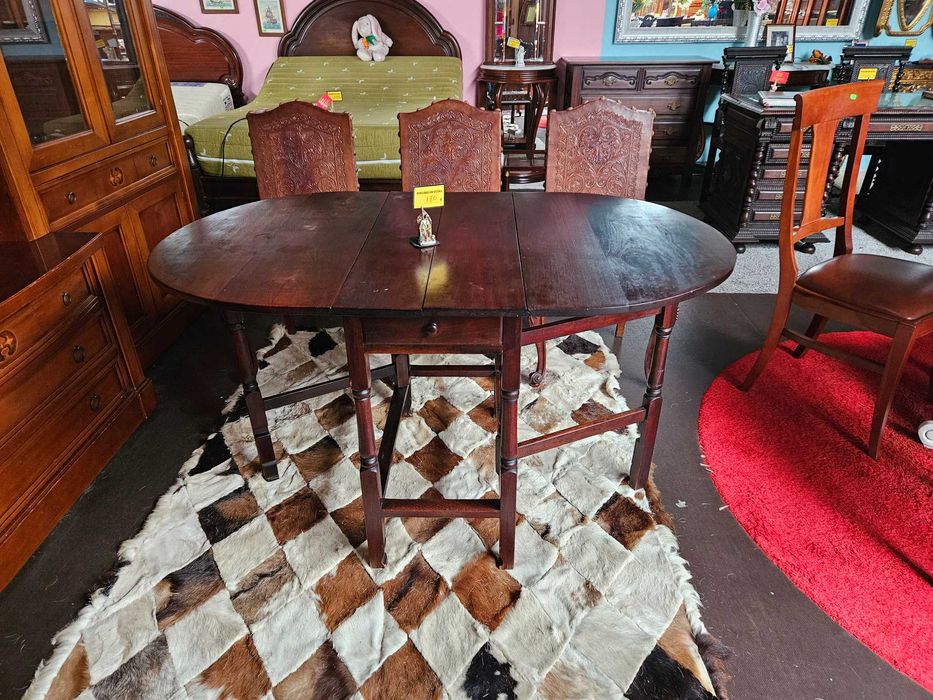 Mesa antiga estilo Holandês - Extensível - Bom estado geral