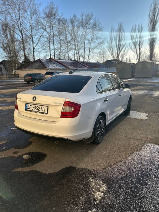 Skoda rapid 2012