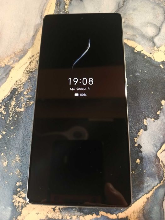 Продам Tecno Camon 40 16/128gb . цвет серый в идеале .
