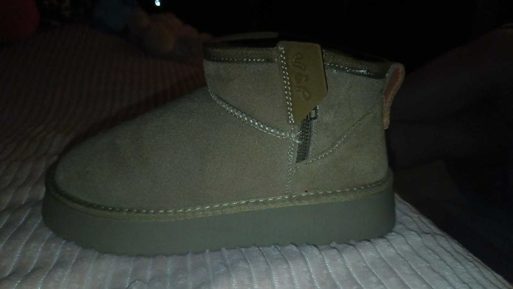 Продам угг натуральне хутро