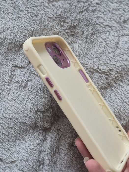 чохол на iPhone 13
