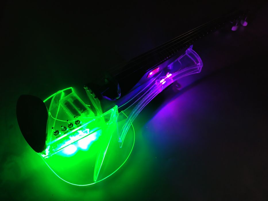 Nowe kompozytowe skrzypce elektryczne Makowski Viro LED z progami