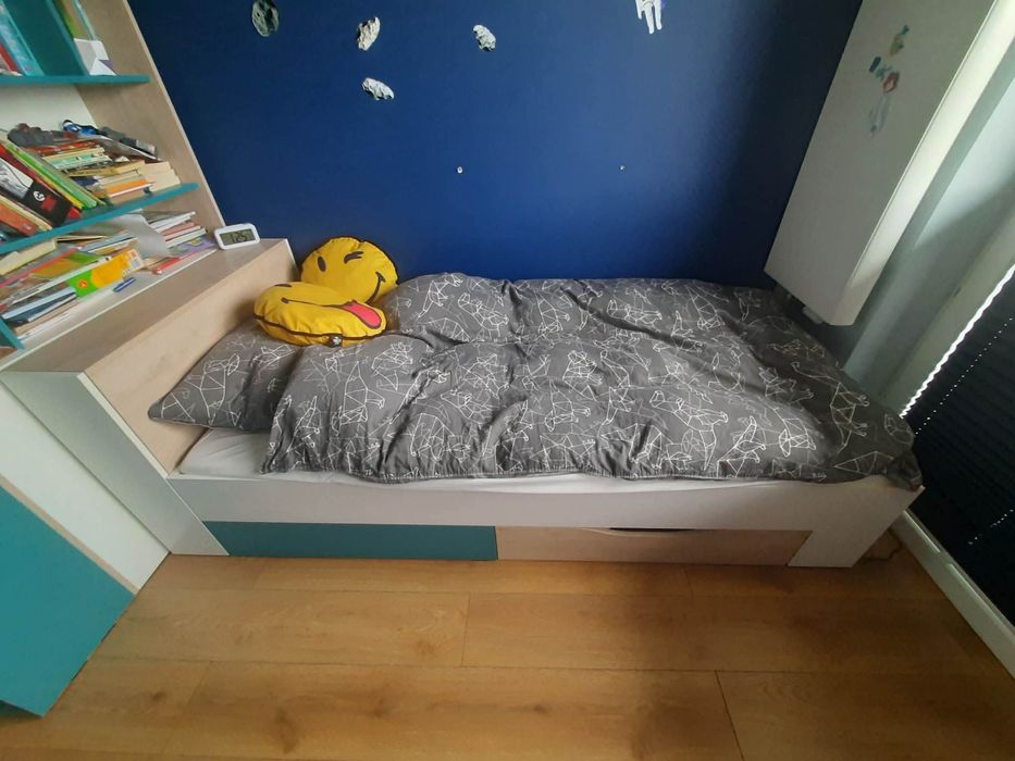 Łóżko plus szafa do kompletu