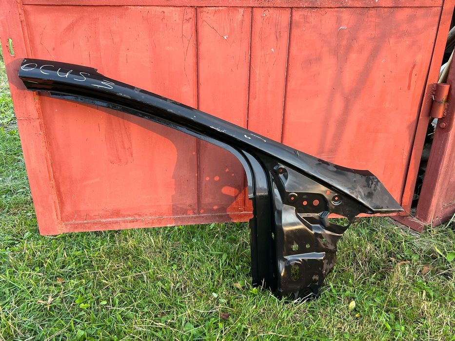 Стійка лобового Ford Focus 3 (права, рестайл)