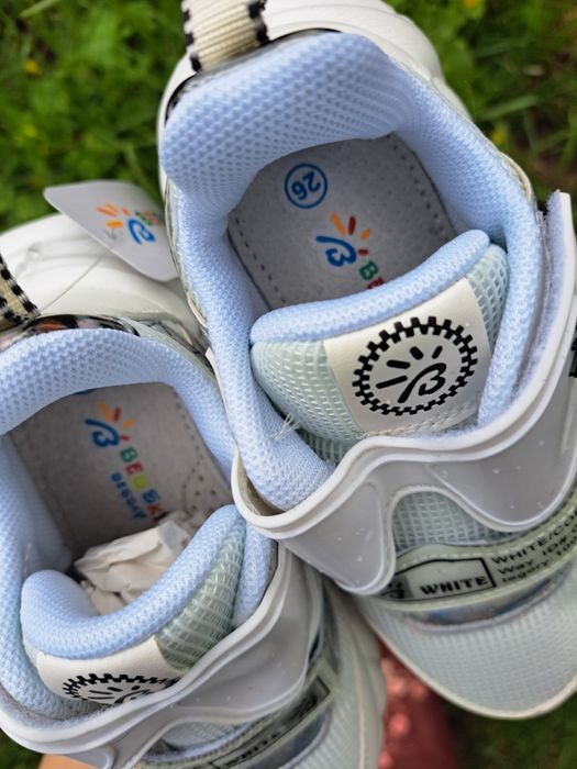 Кросівки для дівчинки