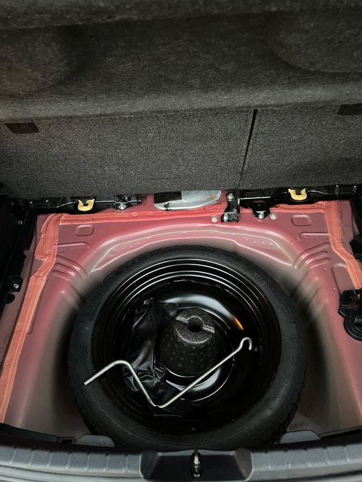 Toyota yaris D4D diesel vermelho Ano 2013/03 Activo