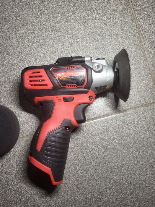 Milwaukee 2438 bps-0 полірувальна машина