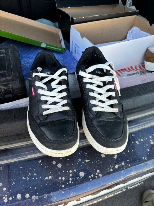 Кросівки Levi`s (чоловічі), шкіра, б/у, 41 розмір