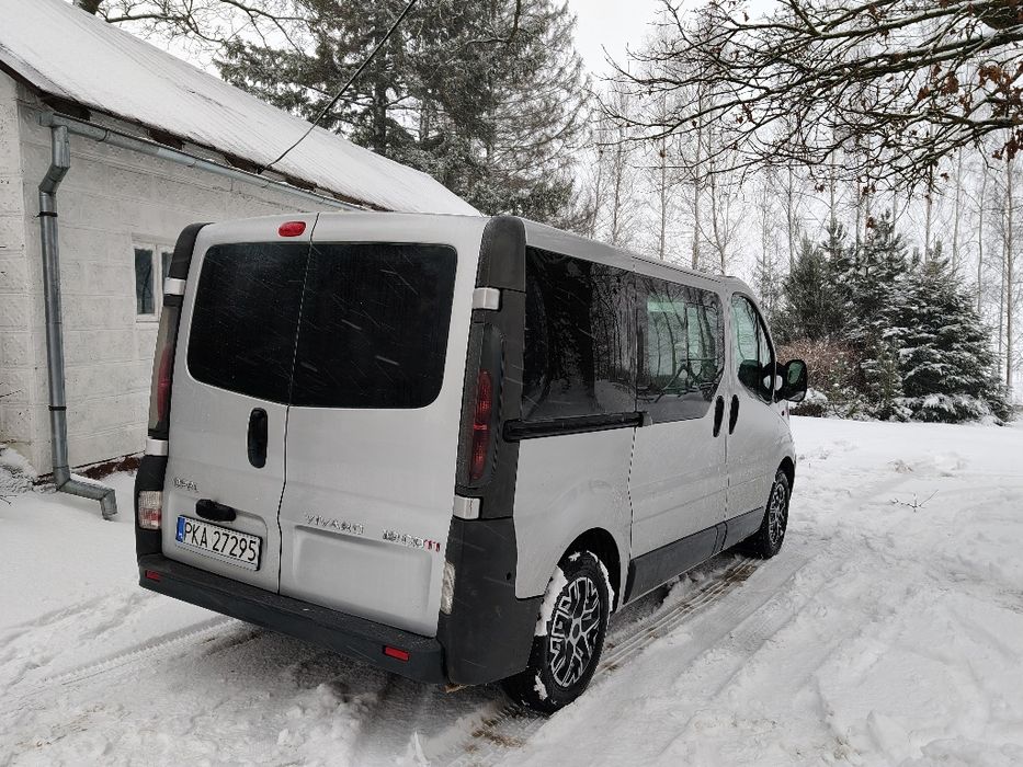 Opel Vivaro • 9 osób • Klima X2 • Zadbany