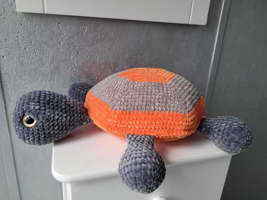 Duża poduszka przytulanka żółw, maskotka amigurumi, na prezent