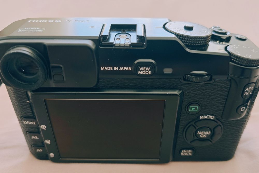 Fujifilm X-Pro 1 + 2 lentes