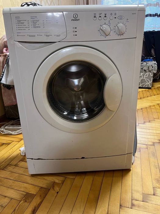 стиральная машина Indesit