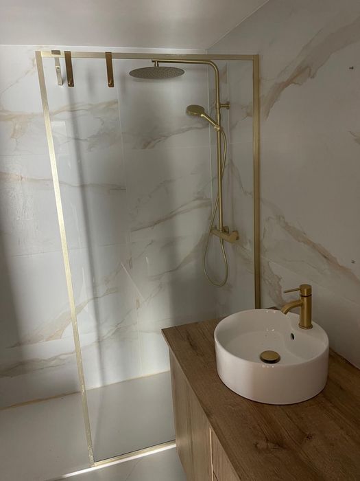 Vidro de duche dourado