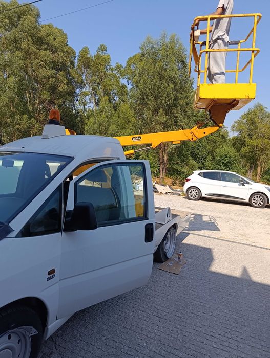 Aluga se Plataforma elevatória, Barquinha elevatória, mini giratória Renault Master