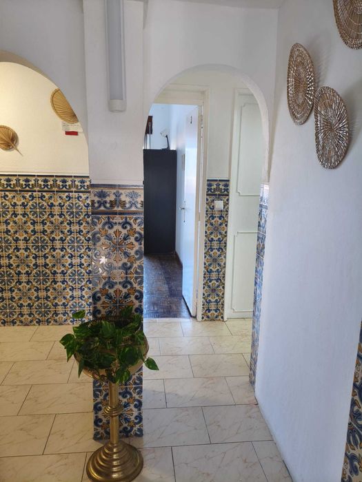 Quarto grande em zona sossegada, centro Lisboa