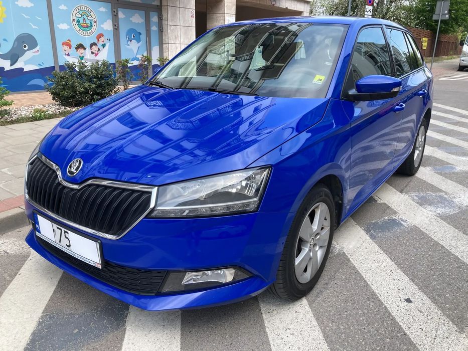 Skoda Fabia Wzorowy Stan SALONOWA Ledy Duży Monitor Alu Felgi Czujniki Parkowania