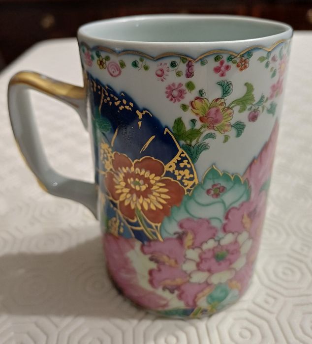 Caneca Porcelana Vista Alegre / Mottahedeh - "Tobacco Leaf" (MMA)