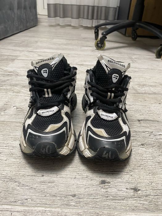 Balenciaga runner