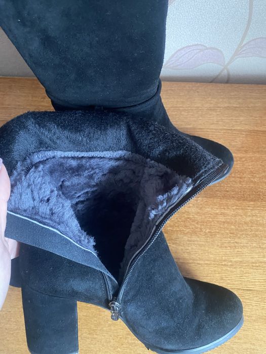 Нові замшеві зимові чоботи з утепленням