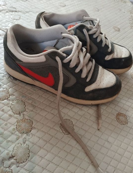 Кросівки найки жіночі 35-36 розмір