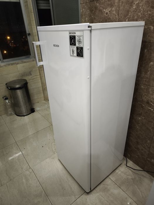 Frigorífico BECKEN Ventilado 250L (Estado Novo)