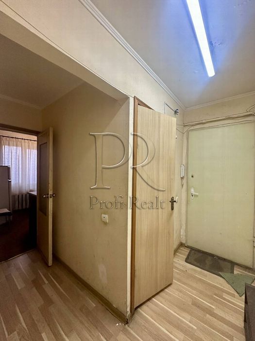 Продаж 3 кімн. квартири за адресою Автозаводська, 21а