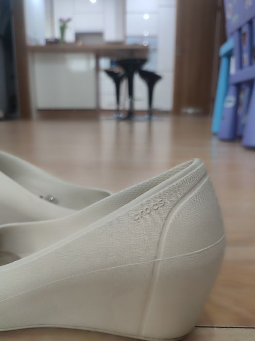 Czółenka damskie Crocs