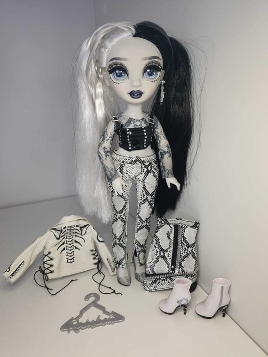 Lalka rainbow High shadow Heather Grayson